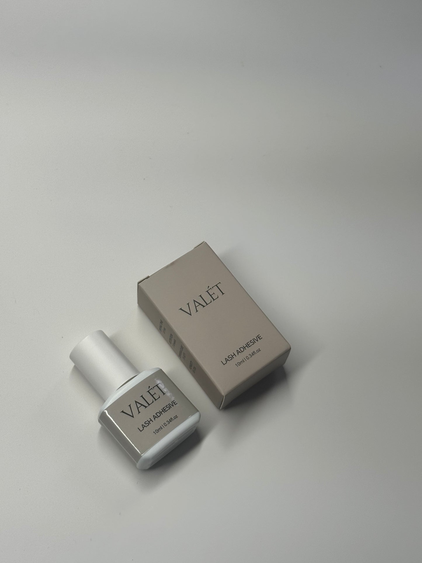 Valet Lash Adhesive